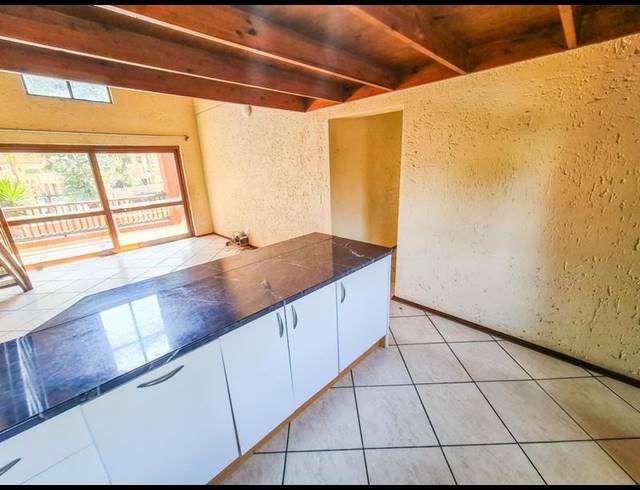 3 BEDROOM APARTMENT FOR SALE IN SUNNINGHILL